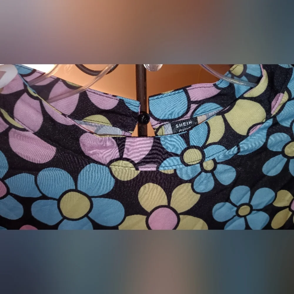 Shein Women Floral Dress 2 XL Colourful Airy,Pretty Fun Stylish Light - Picture 3 of 12